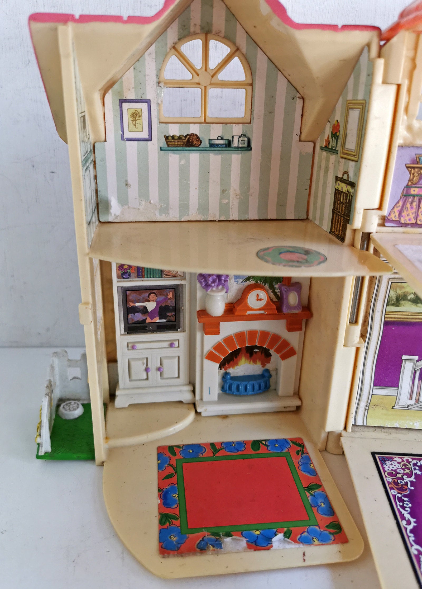 Fisher price dollhouse 2000 store